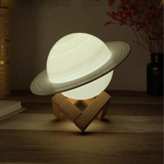 http://gamer-aesthetic.com/cdn/shop/products/lampe-aesthetic-saturne-16-couleur-telecommande-446_1200x1200.jpg?v=1629129572